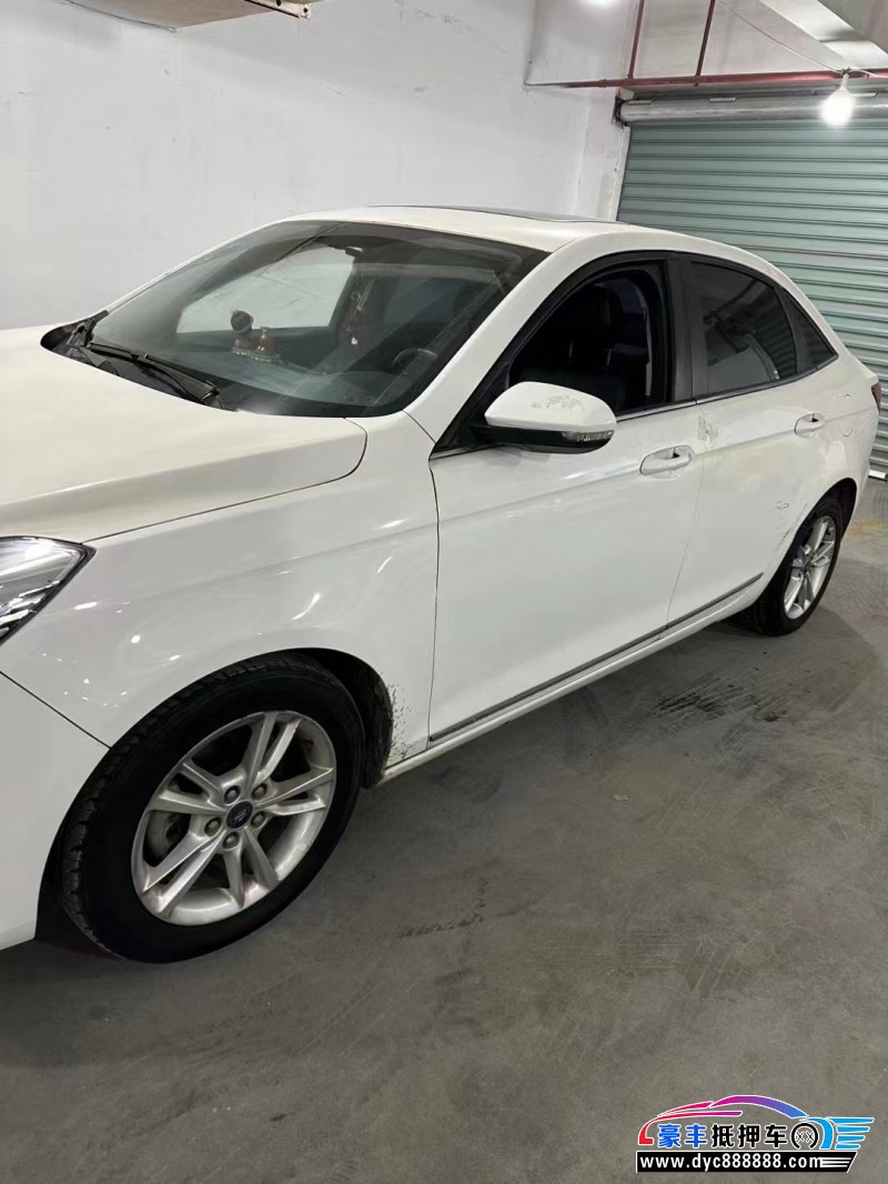 19年福特福睿斯轿车抵押车出售