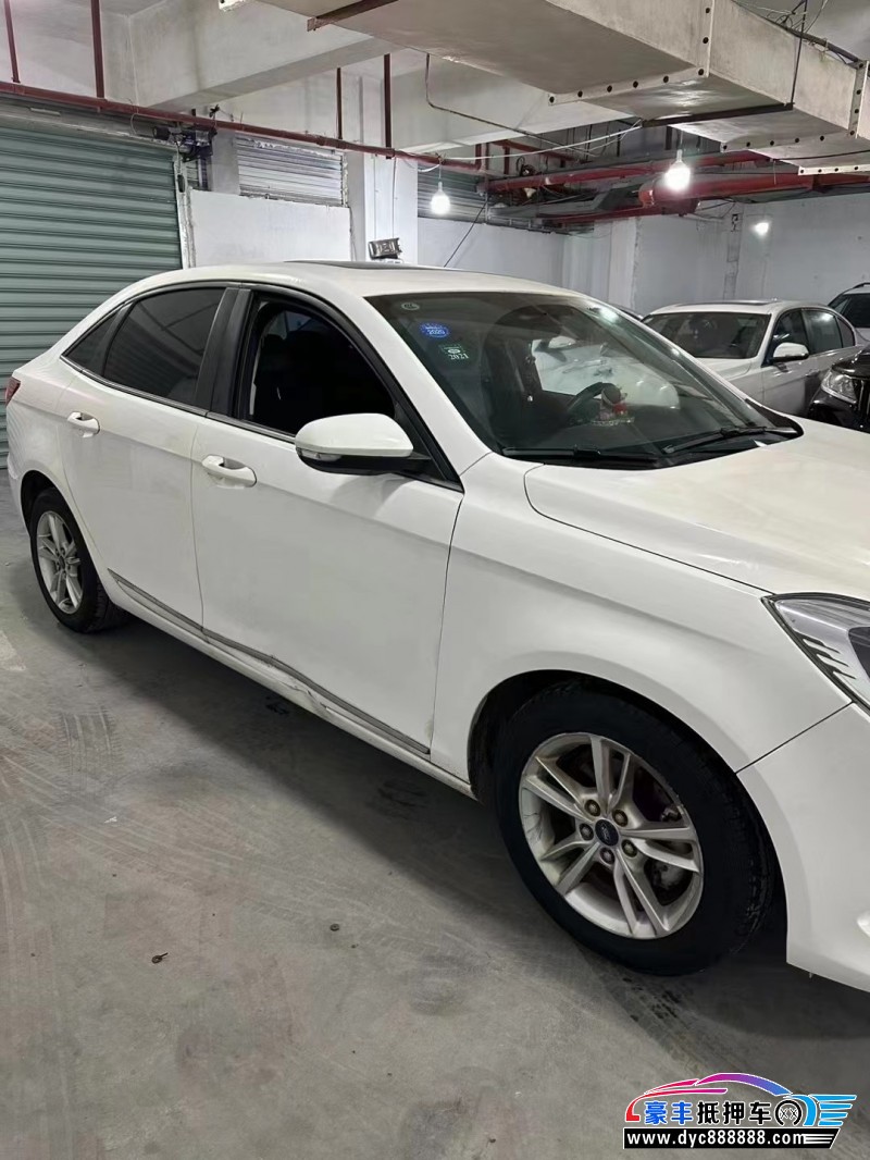 19年福特福睿斯轿车抵押车出售