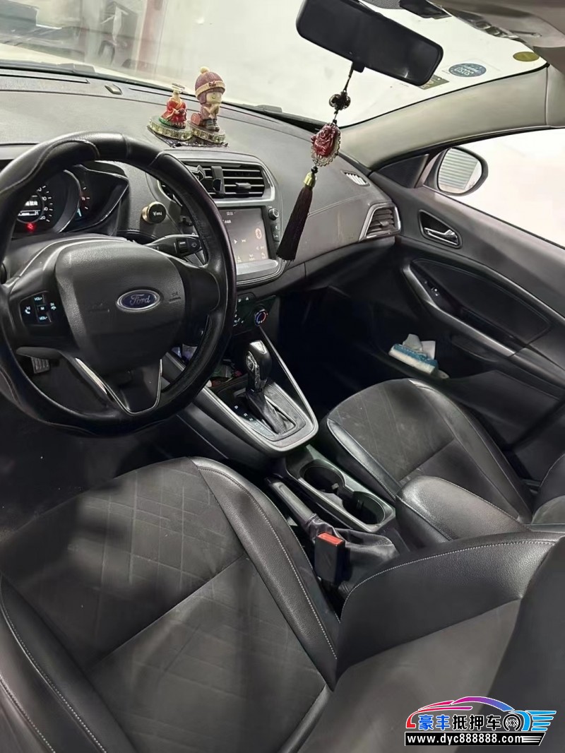 19年福特福睿斯轿车抵押车出售