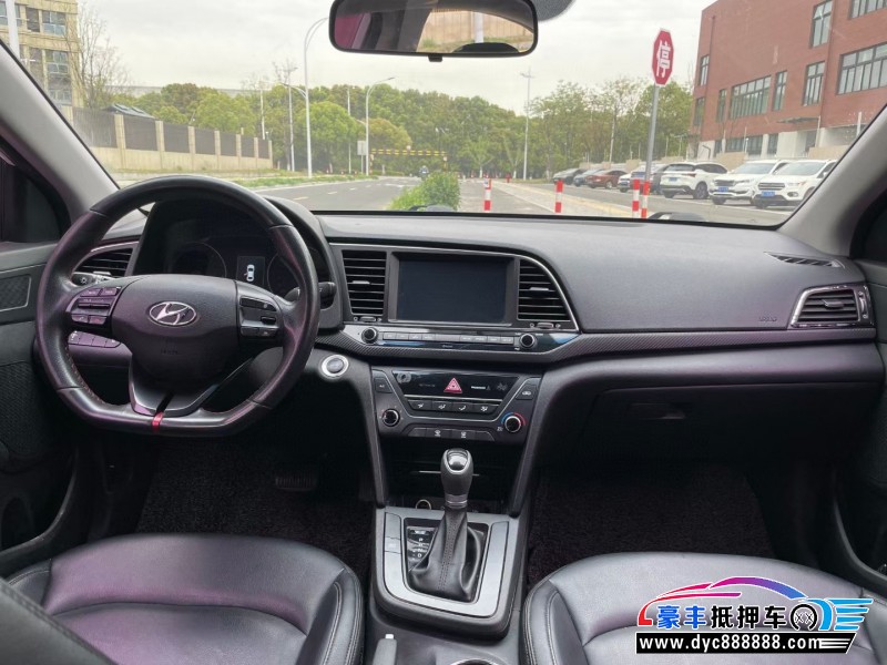 16年现代领动轿车抵押车出售