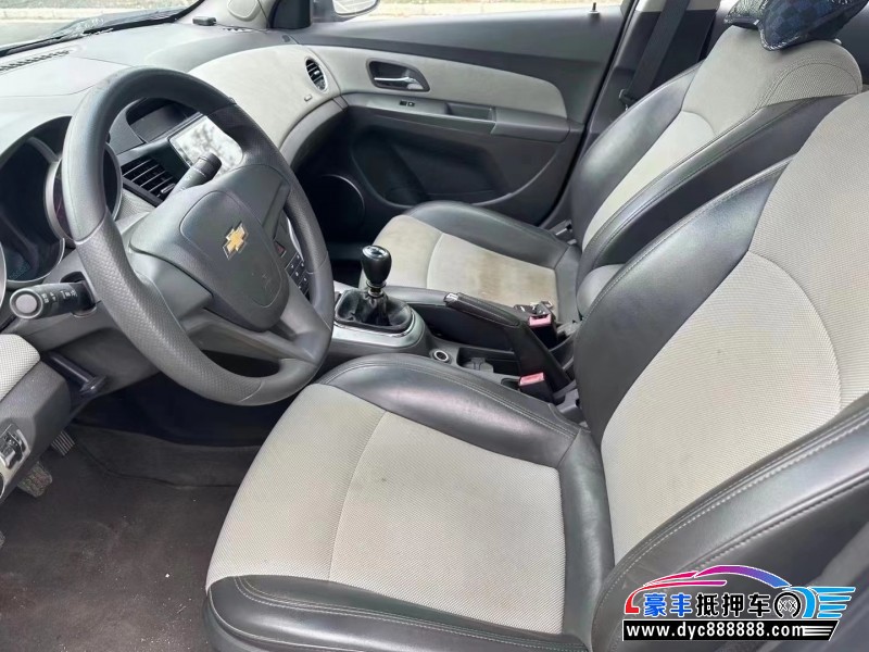 14年雪佛兰科鲁兹轿车抵押车出售