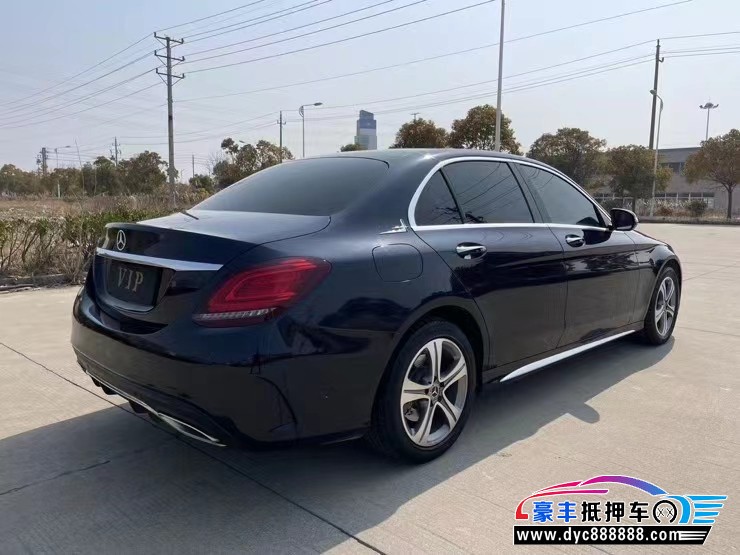 19年奔驰C轿车抵押车出售