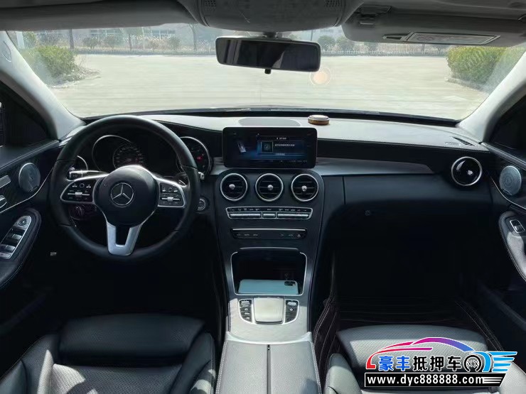 19年奔驰C轿车抵押车出售