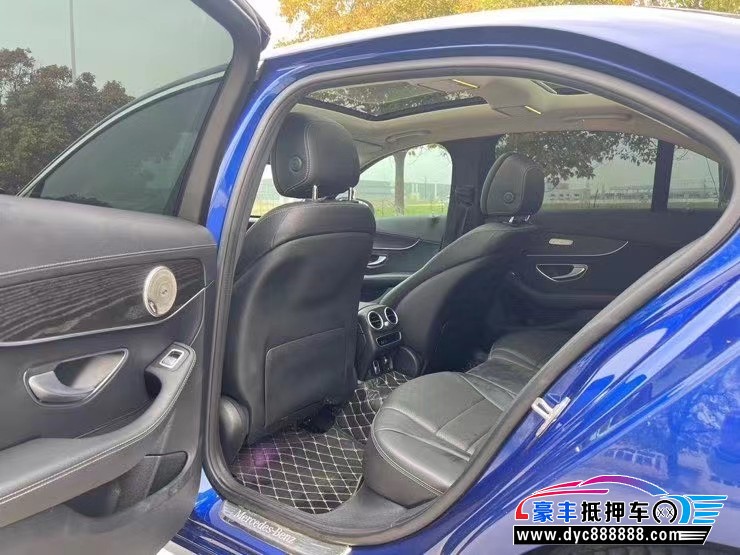 21年奔驰C轿车抵押车出售