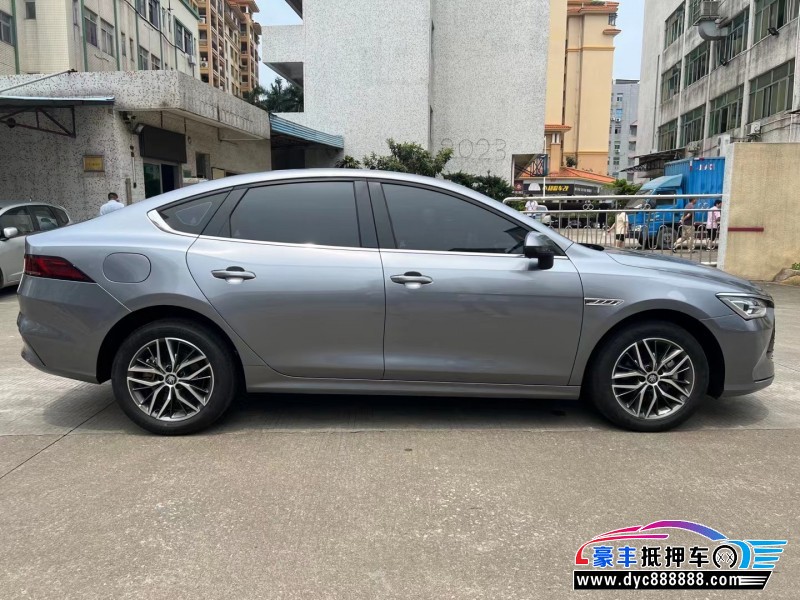 22年比亚迪秦轿车抵押车出售