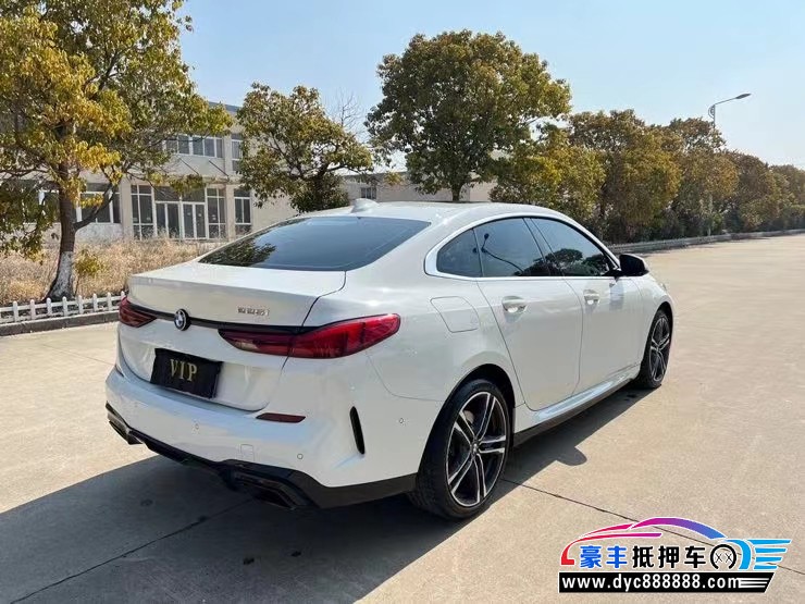 21年宝马2系轿车抵押车出售