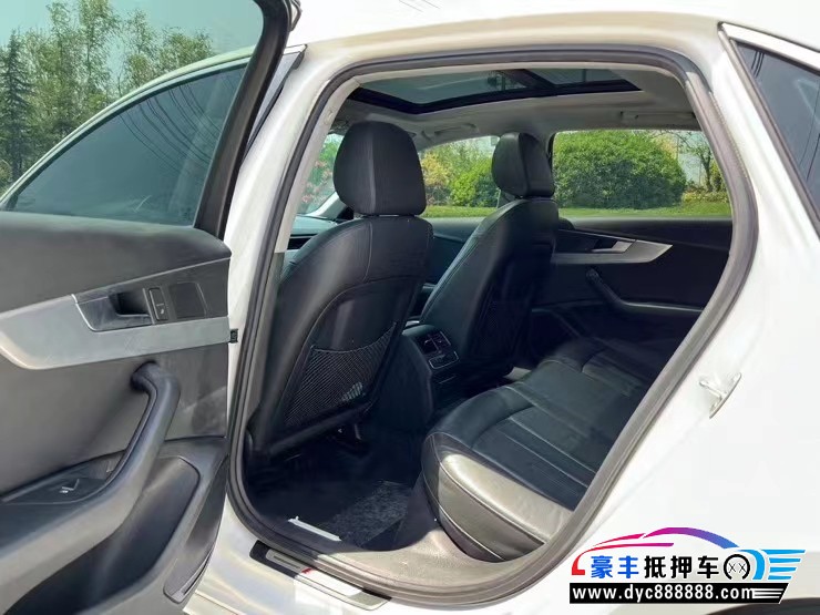 19年奥迪A4轿车抵押车出售