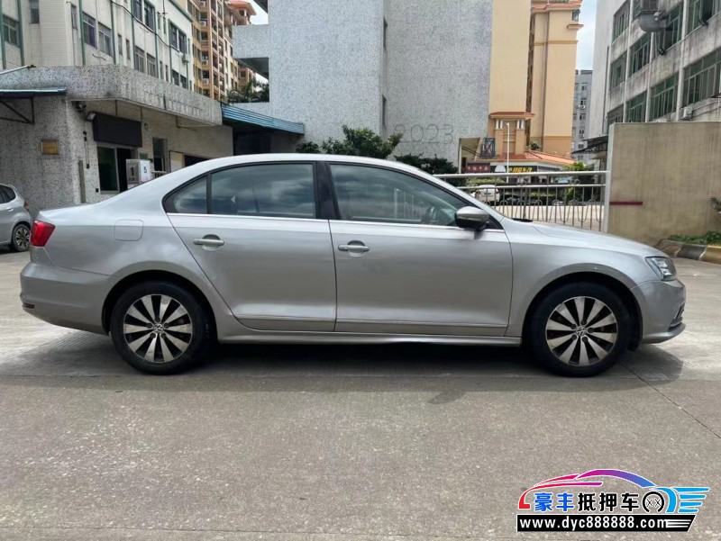 15年大众速腾轿车抵押车出售