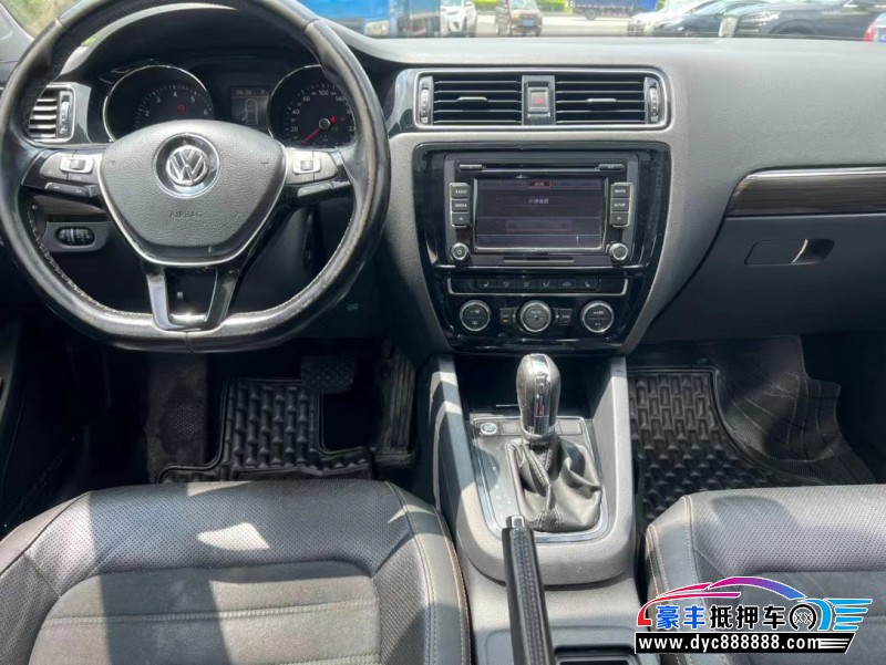 15年大众速腾轿车抵押车出售