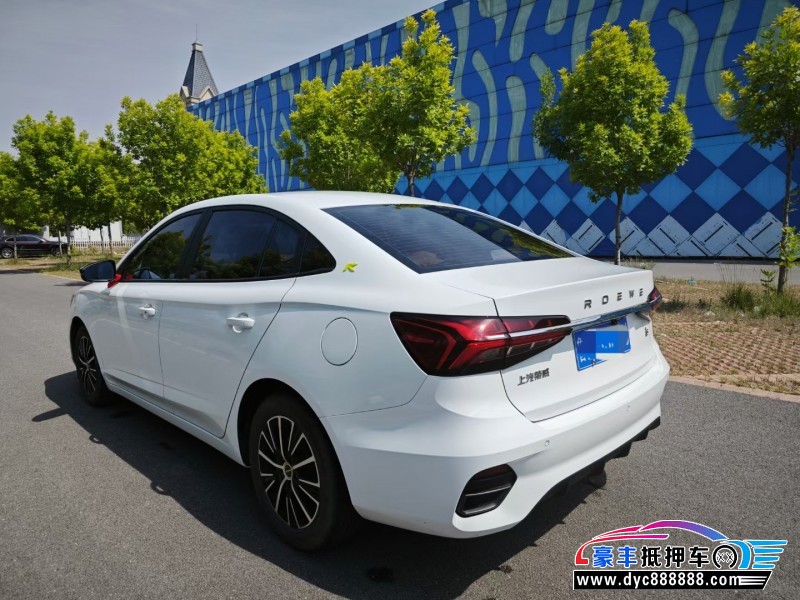 22年荣威i5轿车抵押车出售