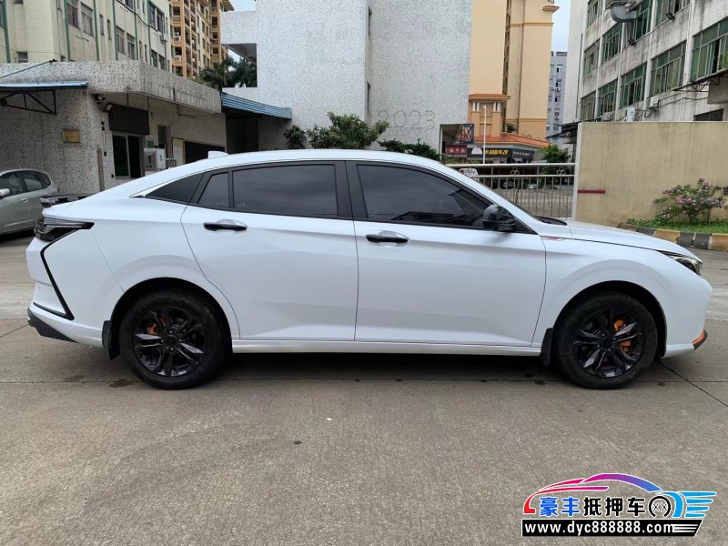 22年东风风神奕炫轿车抵押车出售