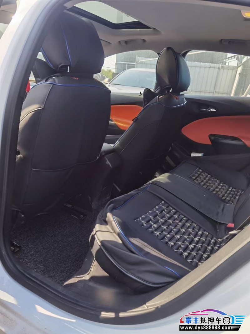 17年雪佛兰科鲁兹轿车抵押车出售