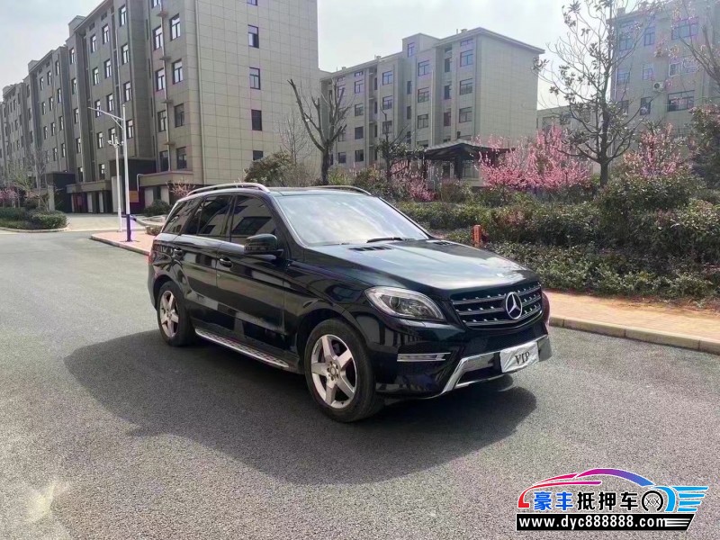 12年奔驰ML轿车抵押车出售