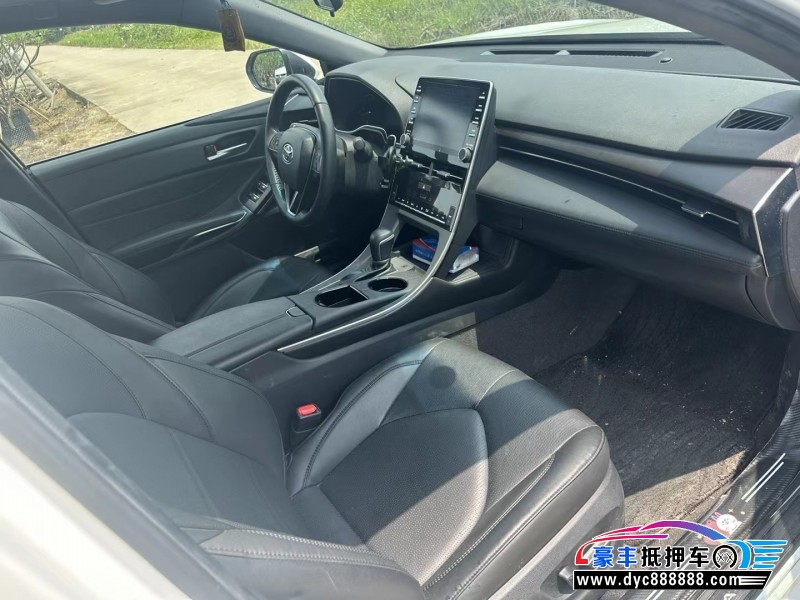 22年丰田亚洲龙轿车抵押车出售