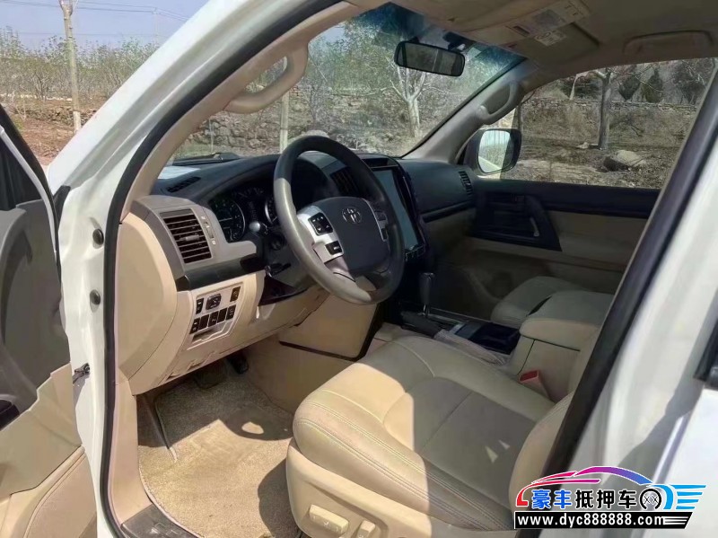 16年丰田兰德酷路泽轿车抵押车出售