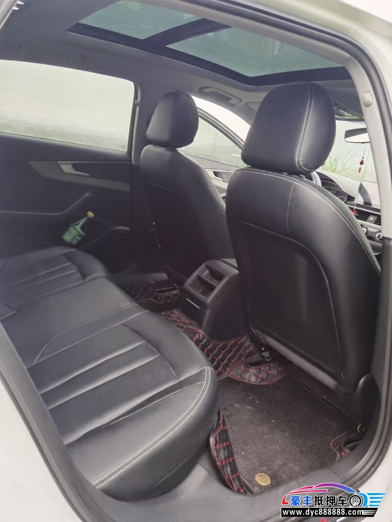 19年奥迪A4轿车抵押车出售