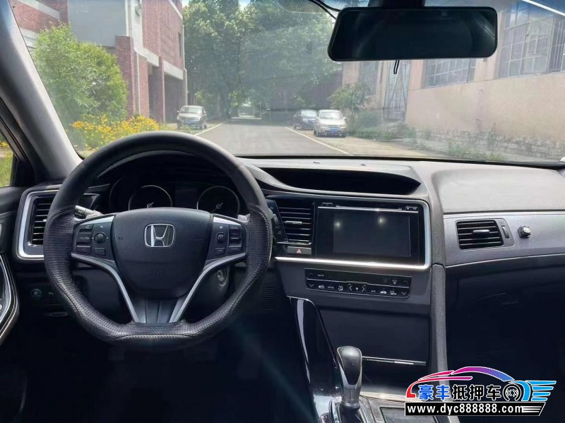 16年本田思铂睿轿车抵押车出售