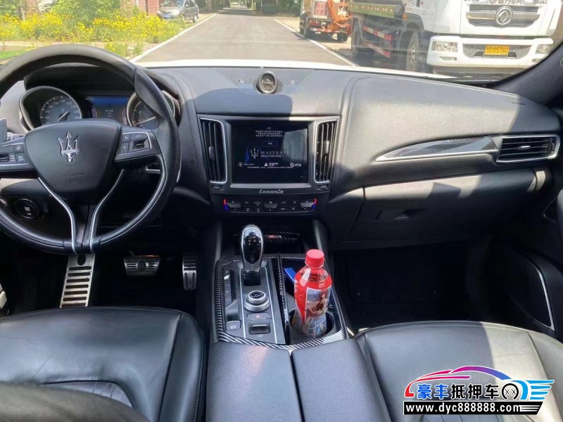 17年玛莎拉蒂莱万特轿车抵押车出售