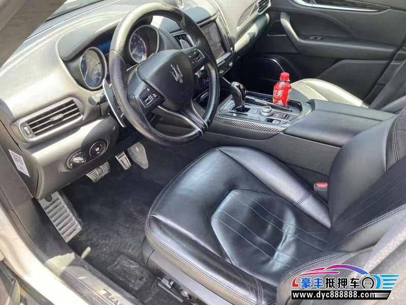 17年玛莎拉蒂莱万特轿车抵押车出售