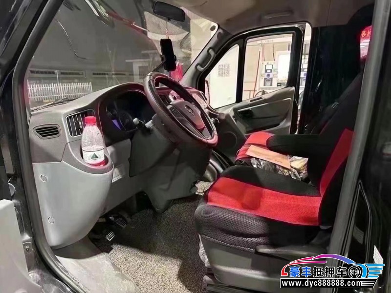 22年福田图雅诺轿车抵押车出售