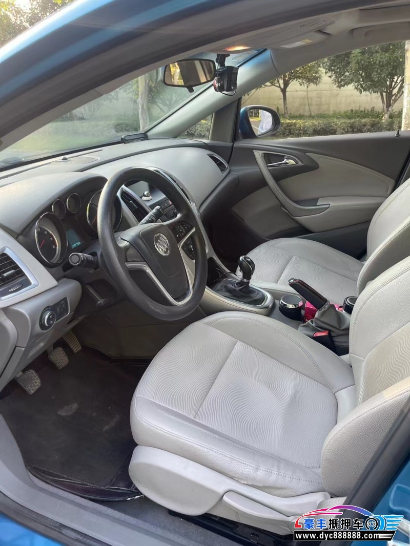 14年别克英朗轿车抵押车出售