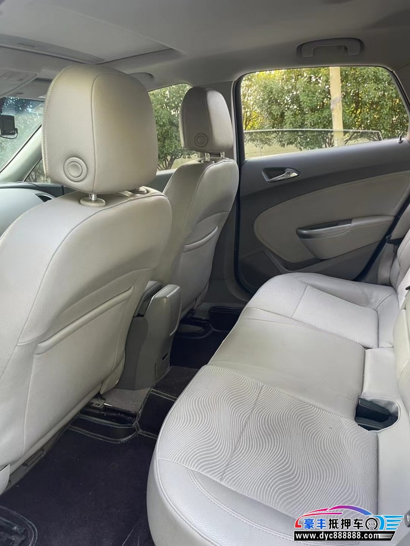 14年别克英朗轿车抵押车出售