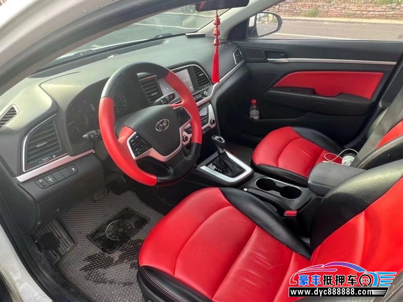 17年现代领动轿车抵押车出售