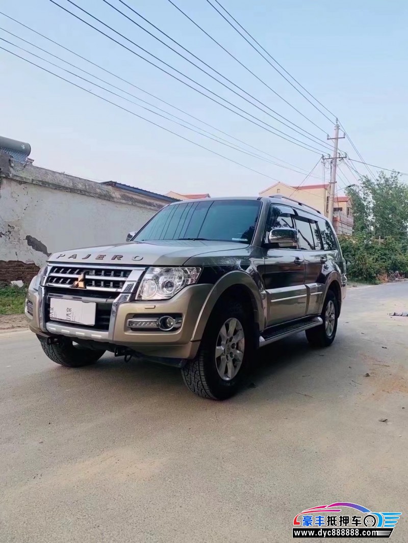 18年三菱帕杰罗SUV抵押车出售