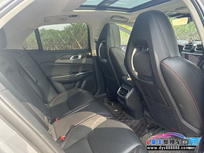 19年领克03轿车抵押车出售