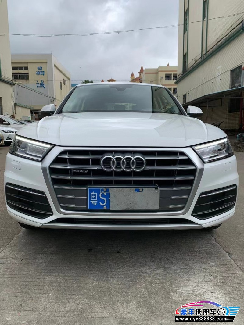 19年奥迪Q5轿车抵押车出售