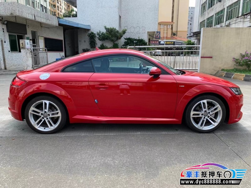 17年奥迪TT轿车抵押车出售