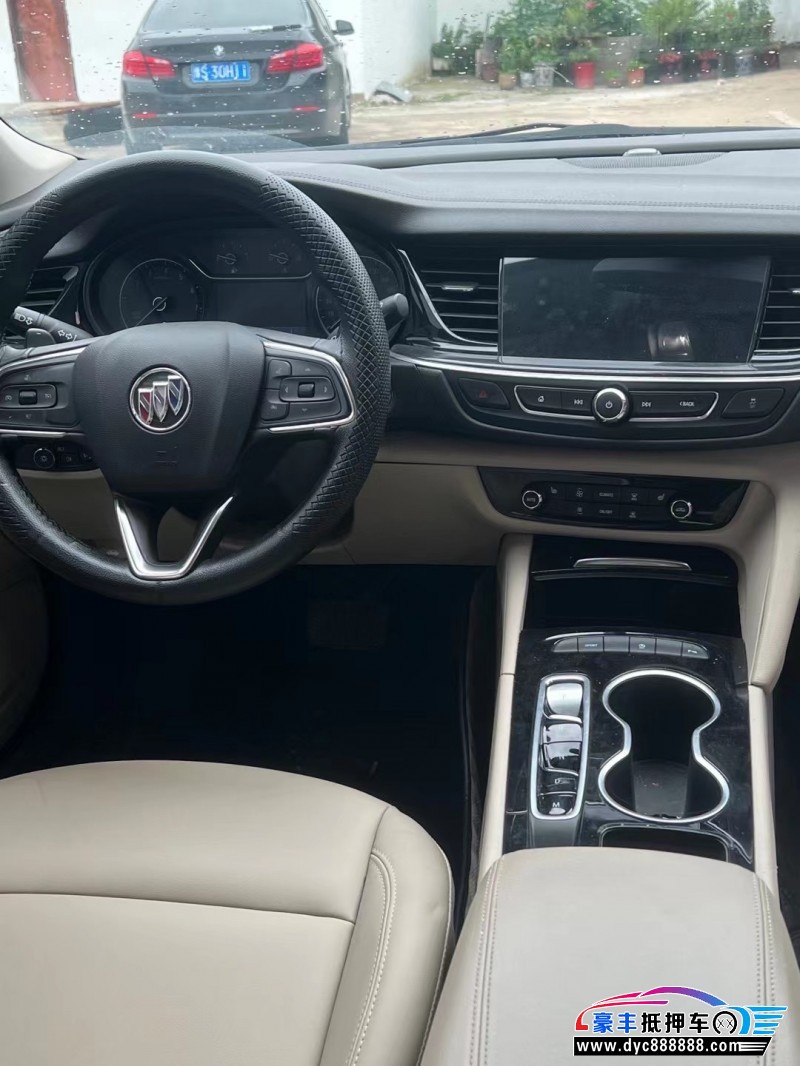 21年别克君威轿车抵押车出售