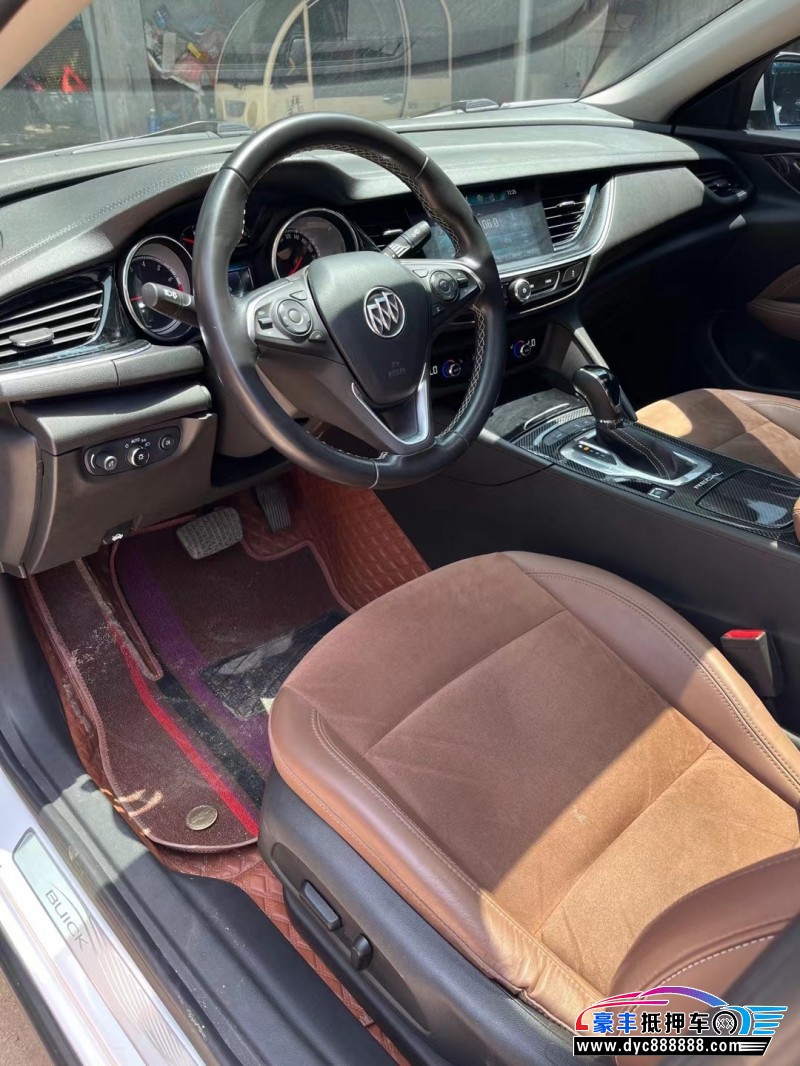 18年别克君威轿车抵押车出售