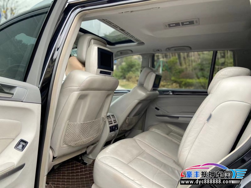 08年奔驰GL级轿车抵押车出售