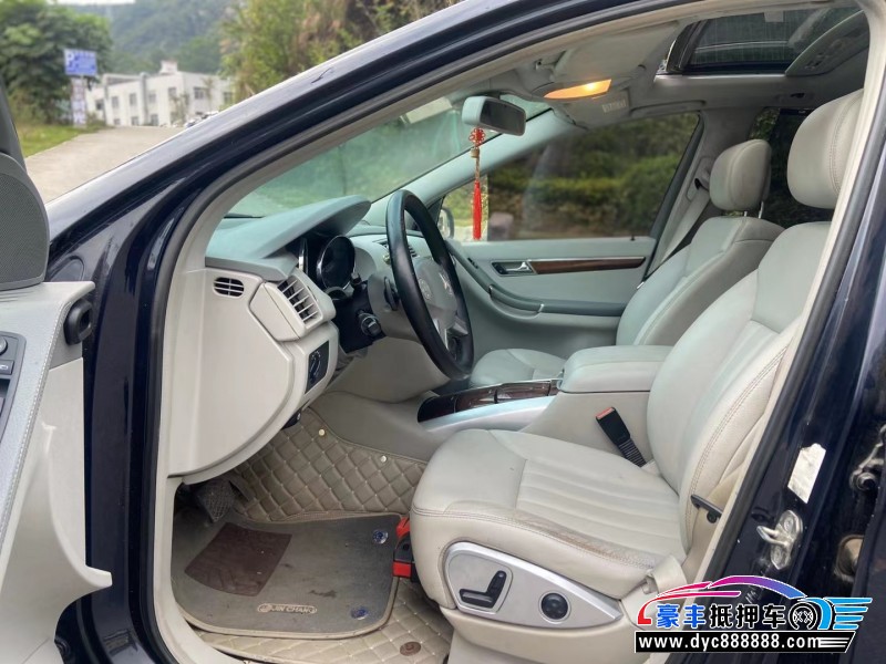 09年奔驰R级轿车抵押车出售