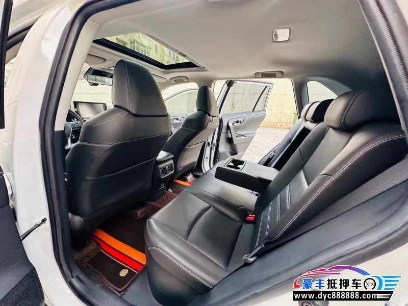 21年丰田RAV4荣放轿车抵押车出售