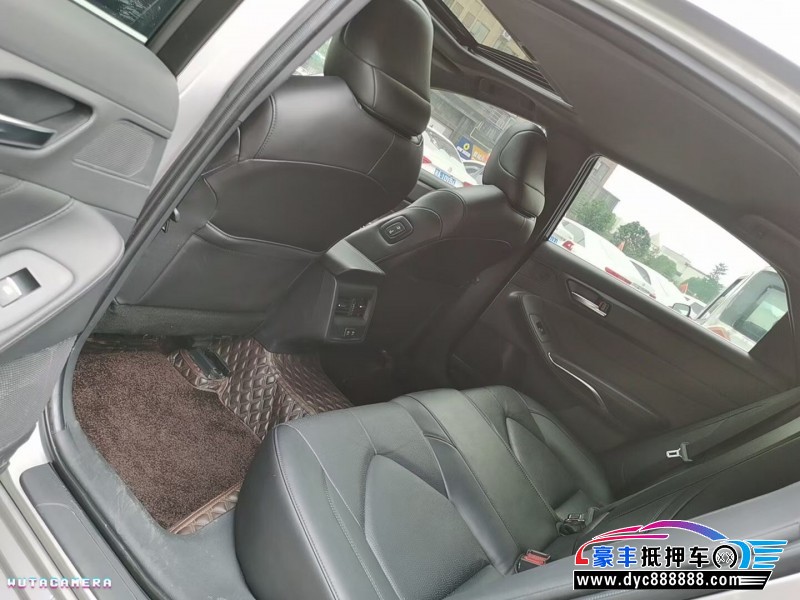 22年丰田亚洲龙轿车抵押车出售