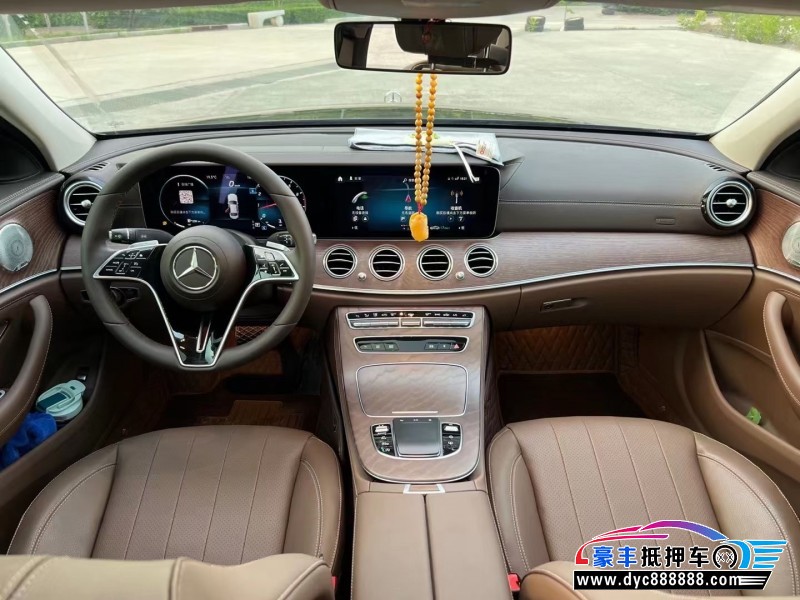 23年奔驰E轿车抵押车出售