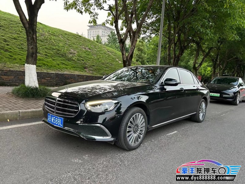 23年奔驰E轿车抵押车出售