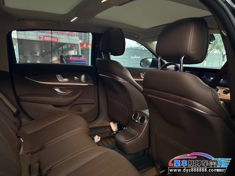 23年奔驰E轿车抵押车出售