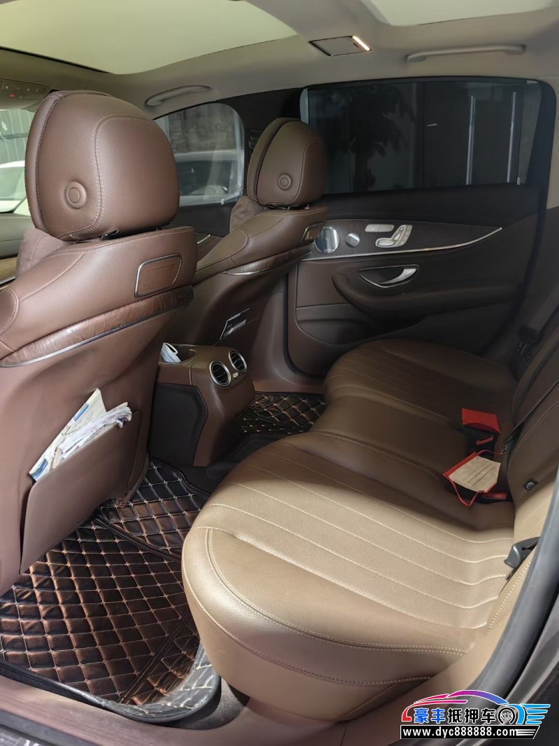 19年奔驰E轿车抵押车出售