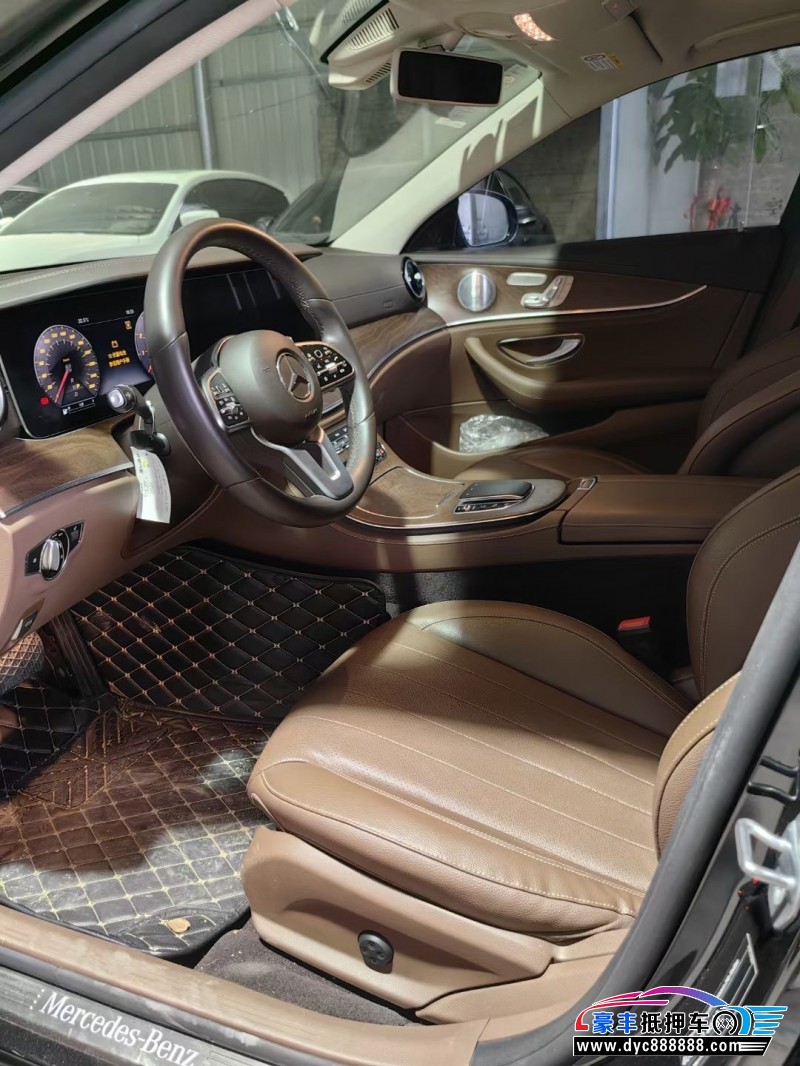 19年奔驰E轿车抵押车出售