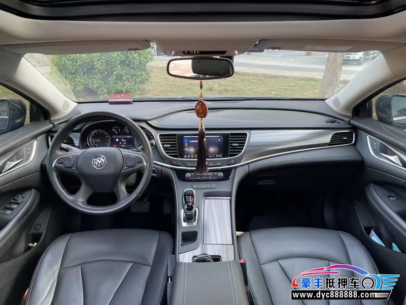 20年别克君越轿车抵押车出售