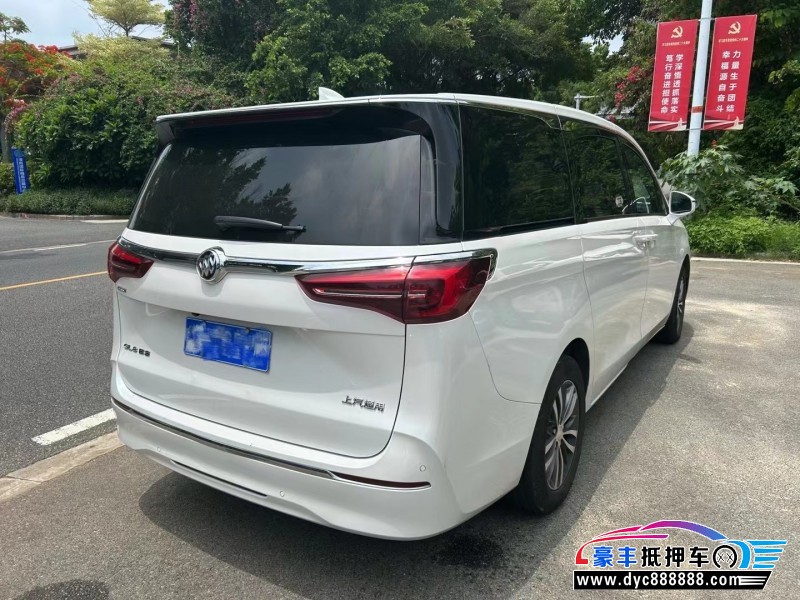 20年别克GL8轿车抵押车出售