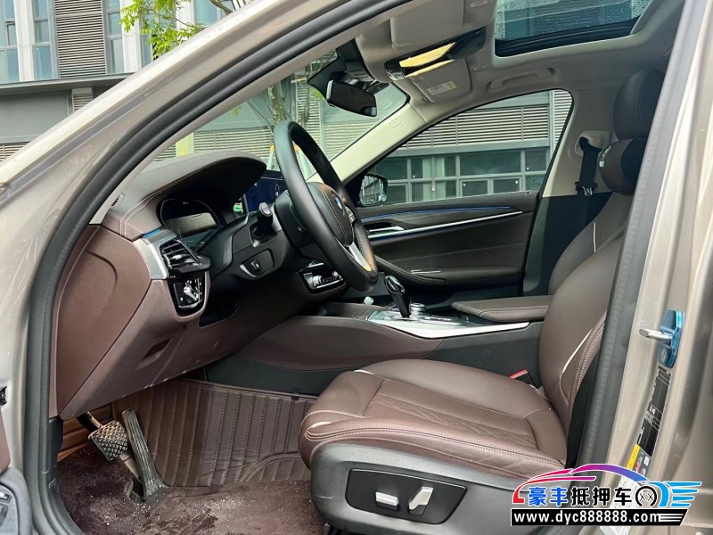 21年宝马5系轿车抵押车出售