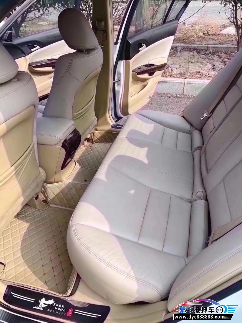 10年本田雅阁轿车抵押车出售