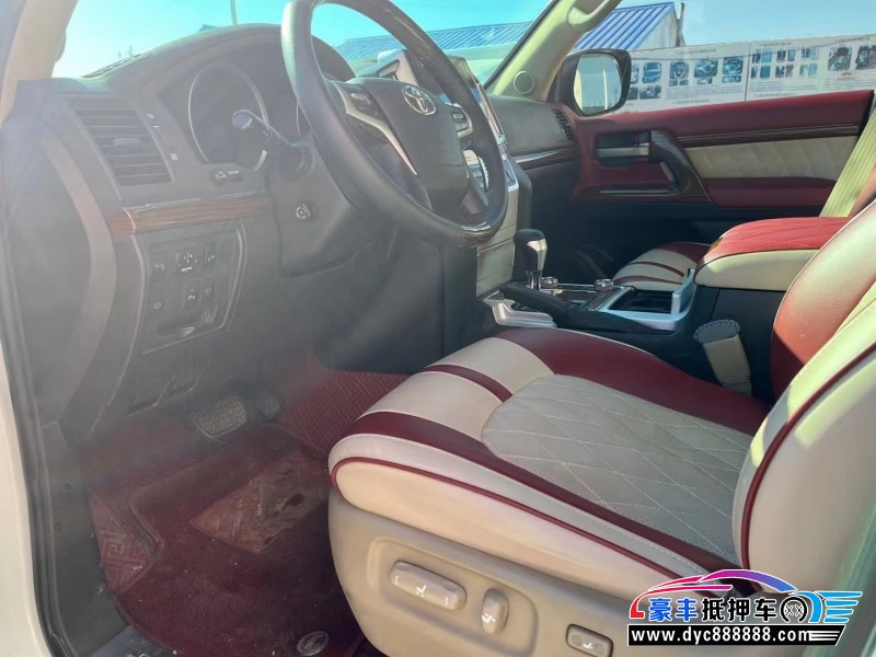 12年丰田兰德酷路泽轿车抵押车出售