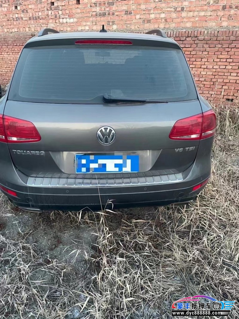 11年大众途锐轿车抵押车出售