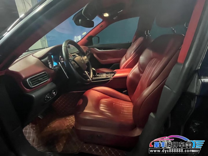 17年玛莎拉蒂莱万特轿车抵押车出售