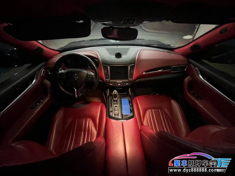 17年玛莎拉蒂莱万特轿车抵押车出售